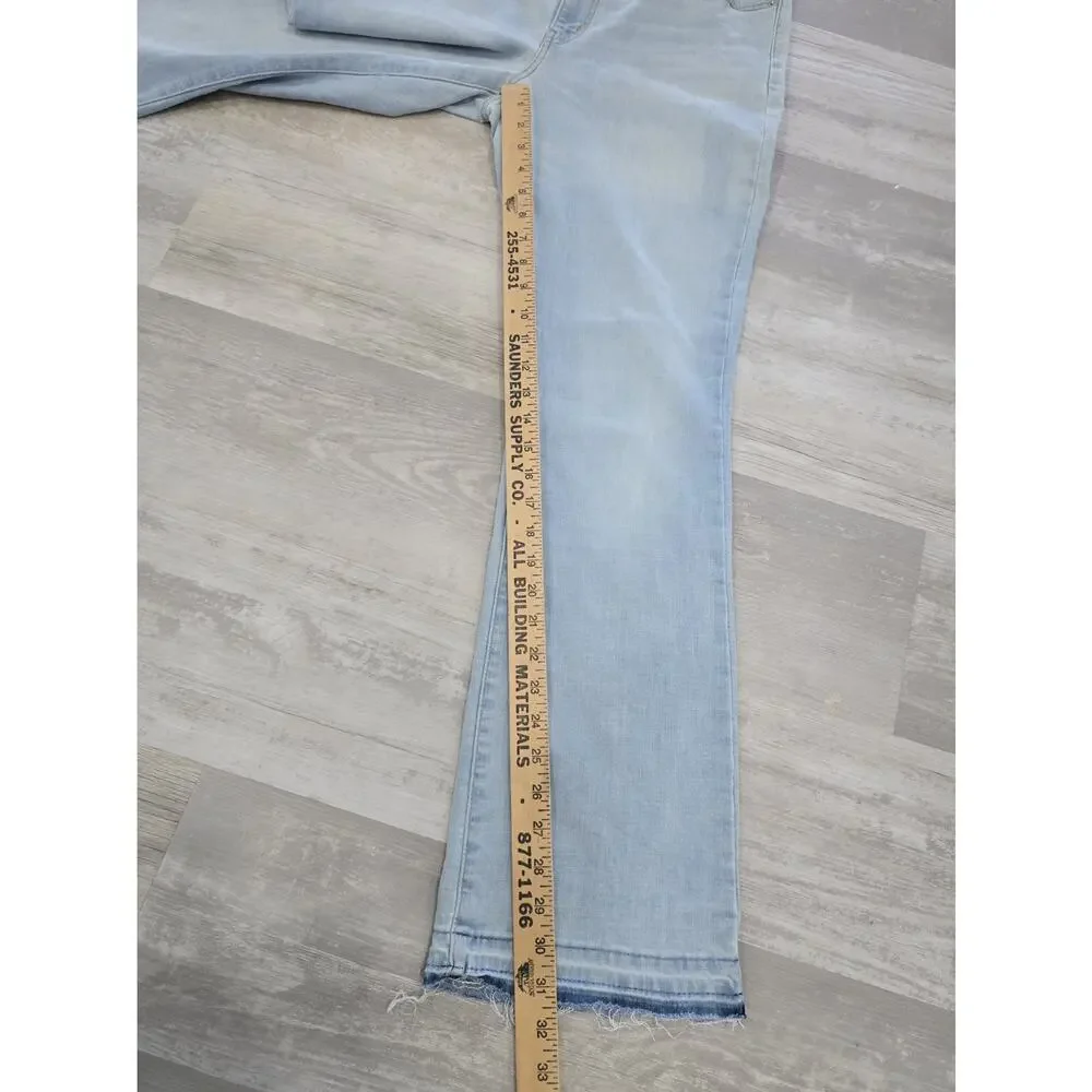 Levi's 725 High Rise Bootcut Jeans Women's NWT Size 32 Light Wash Frayed Raw Hem